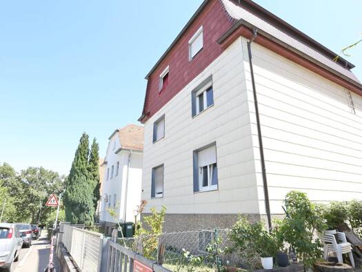 Mehrfamilienhaus zum Kauf 590.000 € 10 Zimmer 200 m² 281 m² Grundstück Zuffenhausen Zuffenhausen 70435