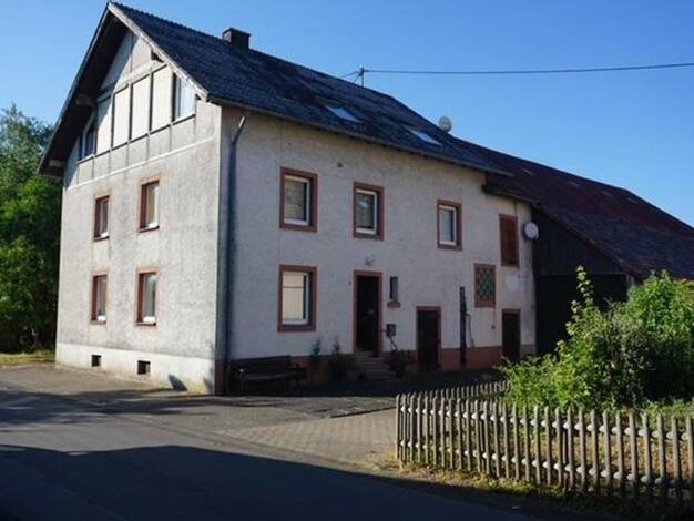 Bauernhaus zum Kauf provisionsfrei 100.000 € 8 Zimmer 236 m² 1.200 m² Grundstück Laufeld 54533