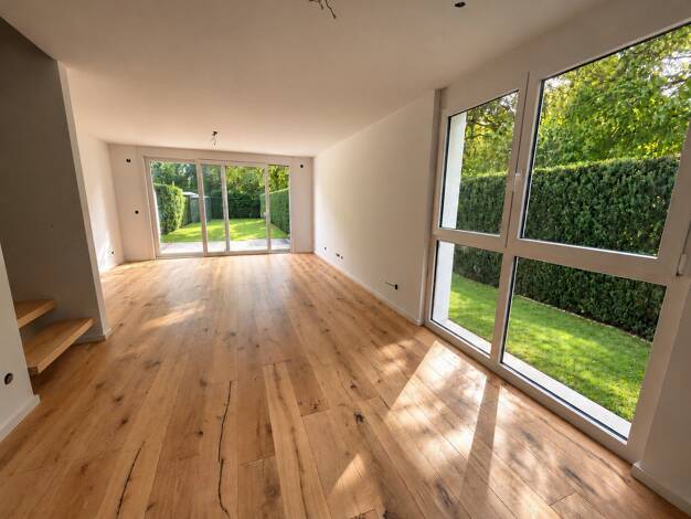 Reihenendhaus zur Miete 2.700 € 5 Zimmer 121 m² 212 m² Grundstück frei ab 01.12.2026 Stammheim Stuttgart 70439