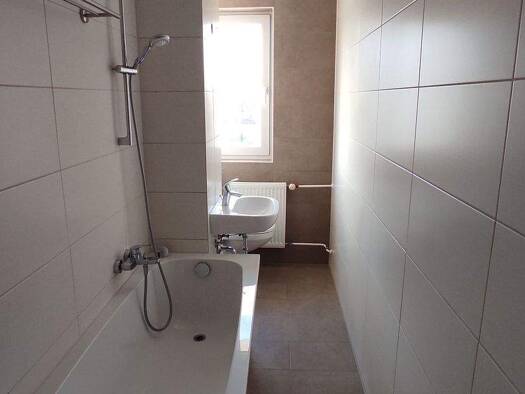 Wohnung zur Miete 398 € 4 Zimmer 70 m² 3. Geschoss Daimlerstraße 14 Löbau 02708