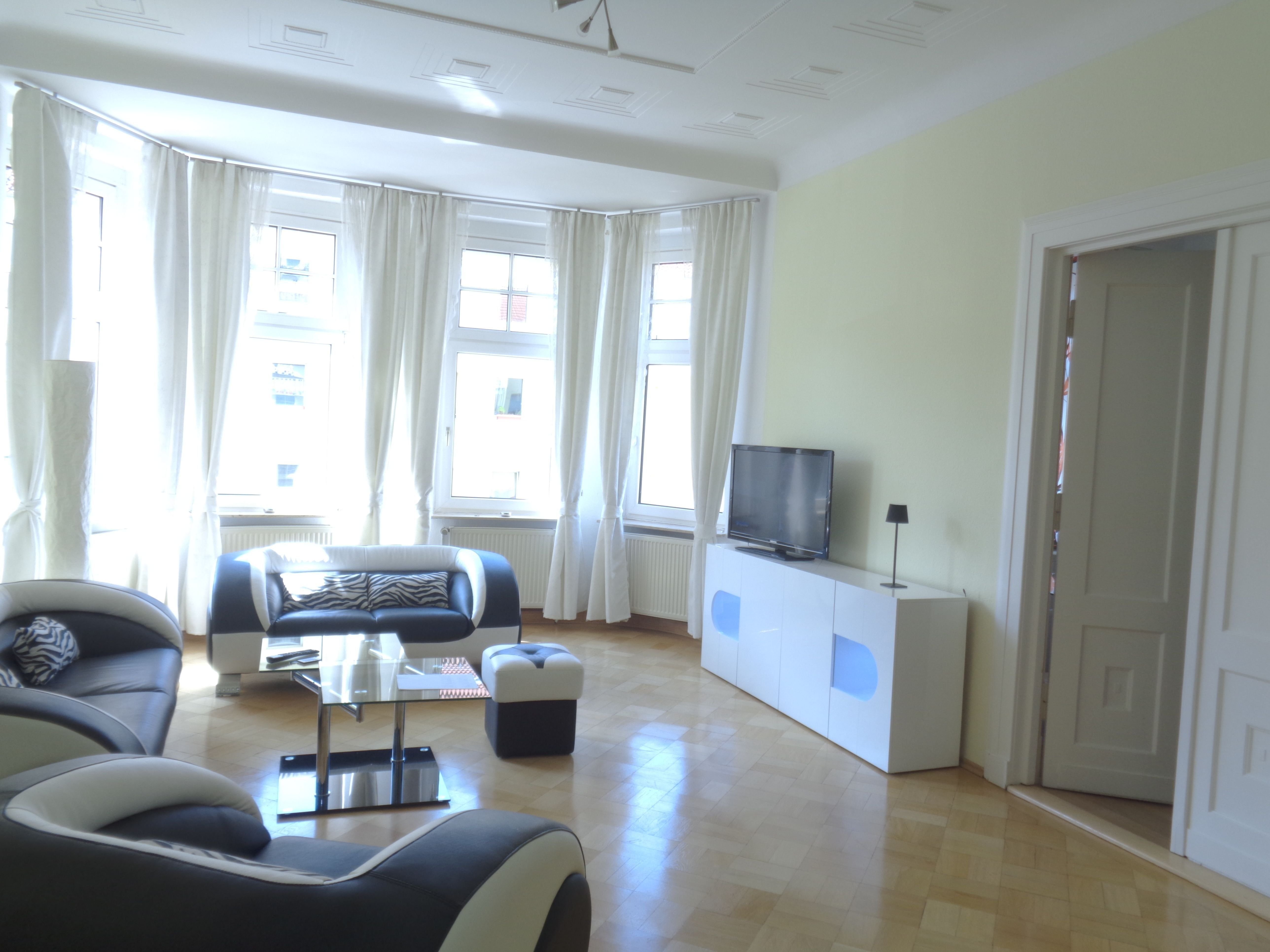 Wohnung zur Miete Wohnen auf Zeit 820 € 2 Zimmer 92 m²<br/>Wohnfläche ab sofort<br/>Verfügbarkeit Zentrum - West Leipzig 04109