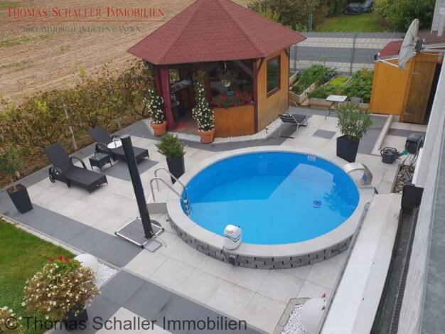 Mehrfamilienhaus zum Kauf 872.000 € 9 Zimmer 324 m² 672 m² Grundstück Neuhaus Adelsdorf 91325