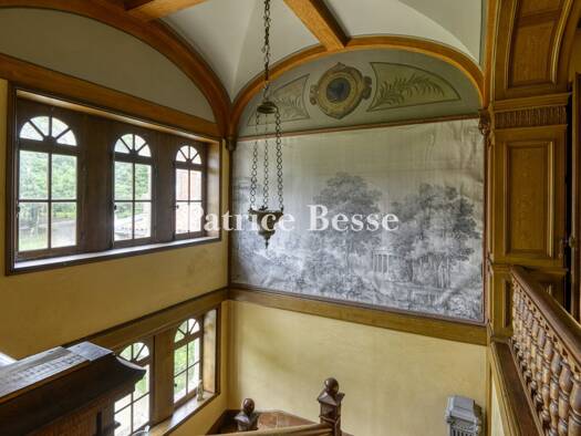 Schloss zum Kauf 3.200.000 € 20 Zimmer 230.000 m² Grundstück Roche-sur-Yon 85000