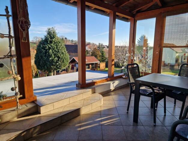 Mehrfamilienhaus zum Kauf provisionsfrei 389.000 € 7 Zimmer 255 m² 1.300 m² Grundstück Rositz Rositz 04617