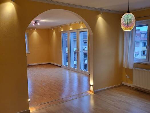 Wohnung zur Miete 900 € 2,5 Zimmer 86 m² Geschoss 4/5 frei ab 23.02.2026 Lindenhof Mannheim 68163