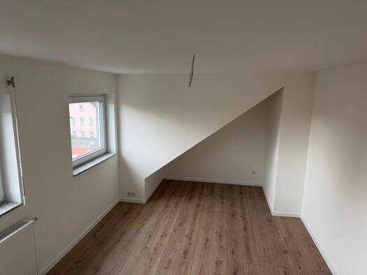WG-Zimmer zur Miete 1.150 € 3 Zimmer 80 m² Geschoss 2/3 frei ab 01.05.2026 Griesheim Frankfurt am Main 65933