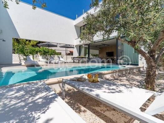 Haus zum Kauf 1.300.000 € 5 Zimmer 366 m² Supetar