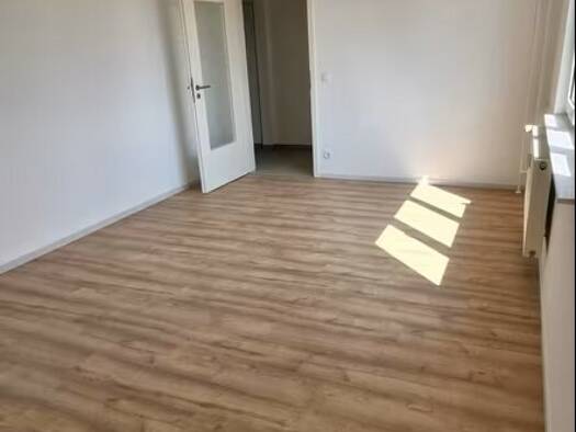 Wohnung zum Kauf 60.000 € 2 Zimmer 54 m² 2. Geschoss Hoyerswerda Hoyerswerda 02977