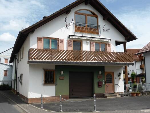 Einfamilienhaus zum Kauf 199.000 € 7 Zimmer 132,2 m² 174 m² Grundstück frei ab sofort Gedern Gedern 63688