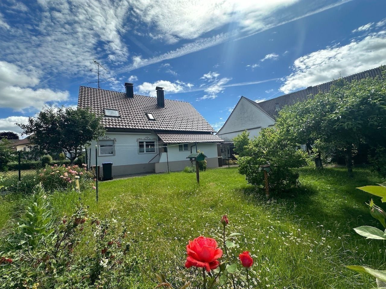 Einfamilienhaus zum Kauf 399.000 € 5 Zimmer 133 m²<br/>Wohnfläche 851 m²<br/>Grundstück ab sofort<br/>Verfügbarkeit Schlatt unter Krähen 82 Singen (Hohentwiel) 78224