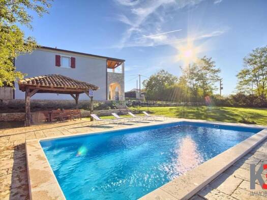 Haus zum Kauf 470.000 € 5 Zimmer 170 m² 1.431 m² Grundstück Sveti Lovrec 52448