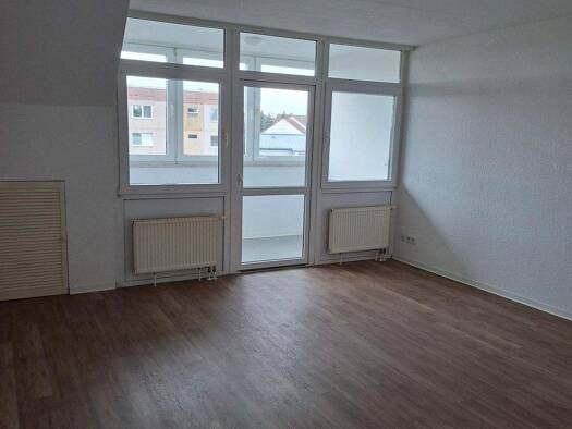 Wohnung zur Miete 323 € 3 Zimmer 61,5 m² 4. Geschoss frei ab sofort Gottfried-Erich-Rosenthal-Straße 2 Nordhausen 99734