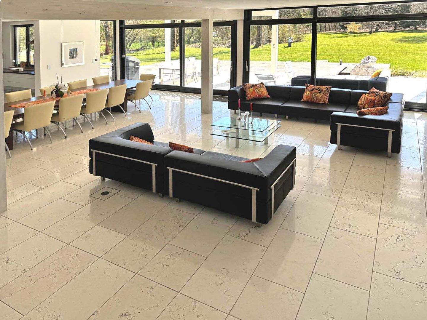 Immobilie in Eckental - Exklusives Villenanwesen mit separatem Gästehaus auf wunderbarem Parkgrundstück - Bild 2