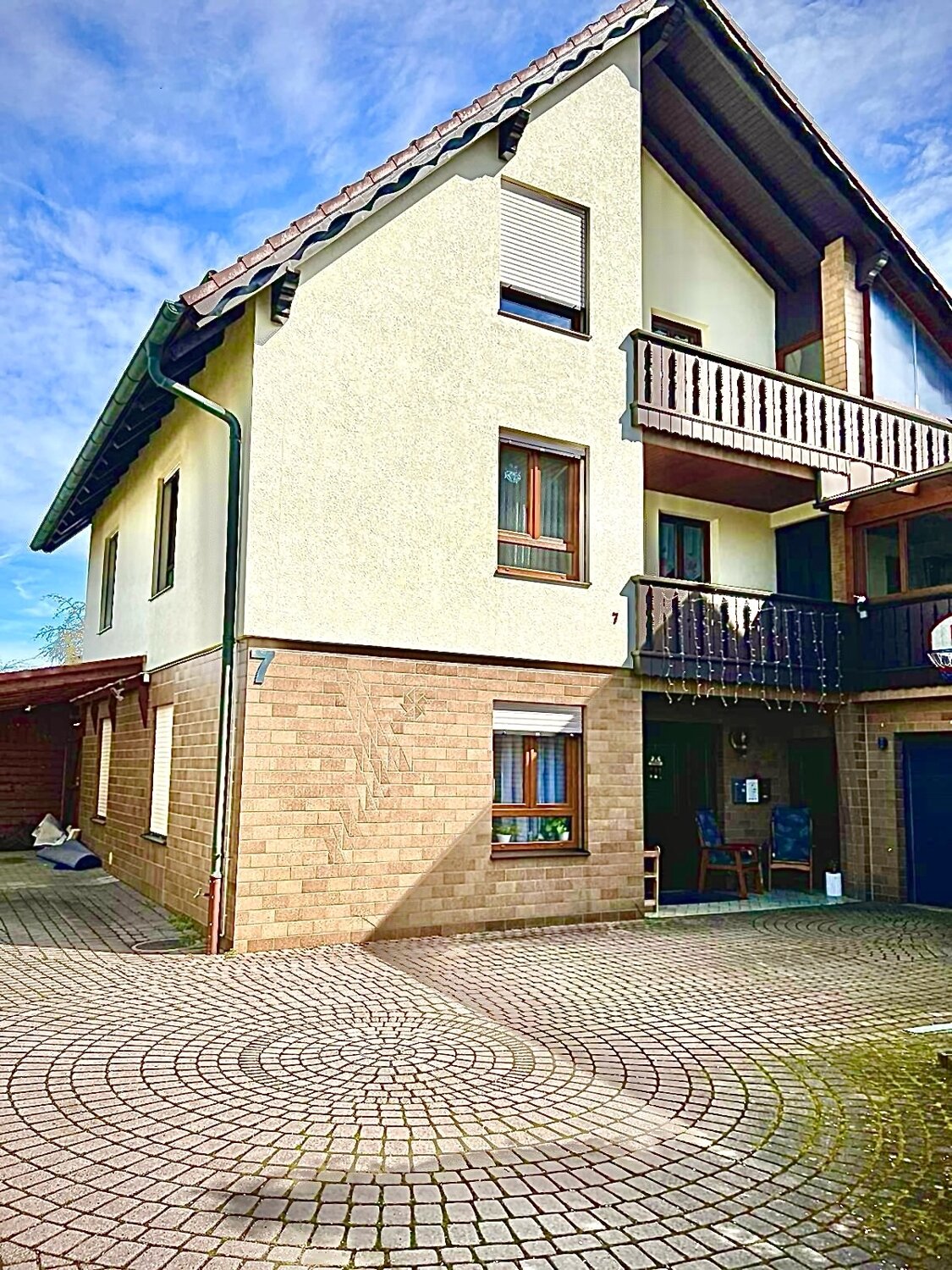 Einfamilienhaus zum Kauf 444.000 € 8 Zimmer 297 m²<br/>Wohnfläche 972 m²<br/>Grundstück Oeslau Rödental 96472