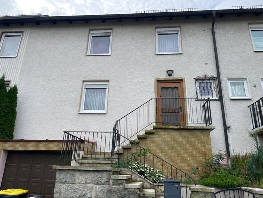 Haus zum Kauf 149.000 € 6 Zimmer 120 m² 243 m² Grundstück Marktredwitz Marktredwitz 95615