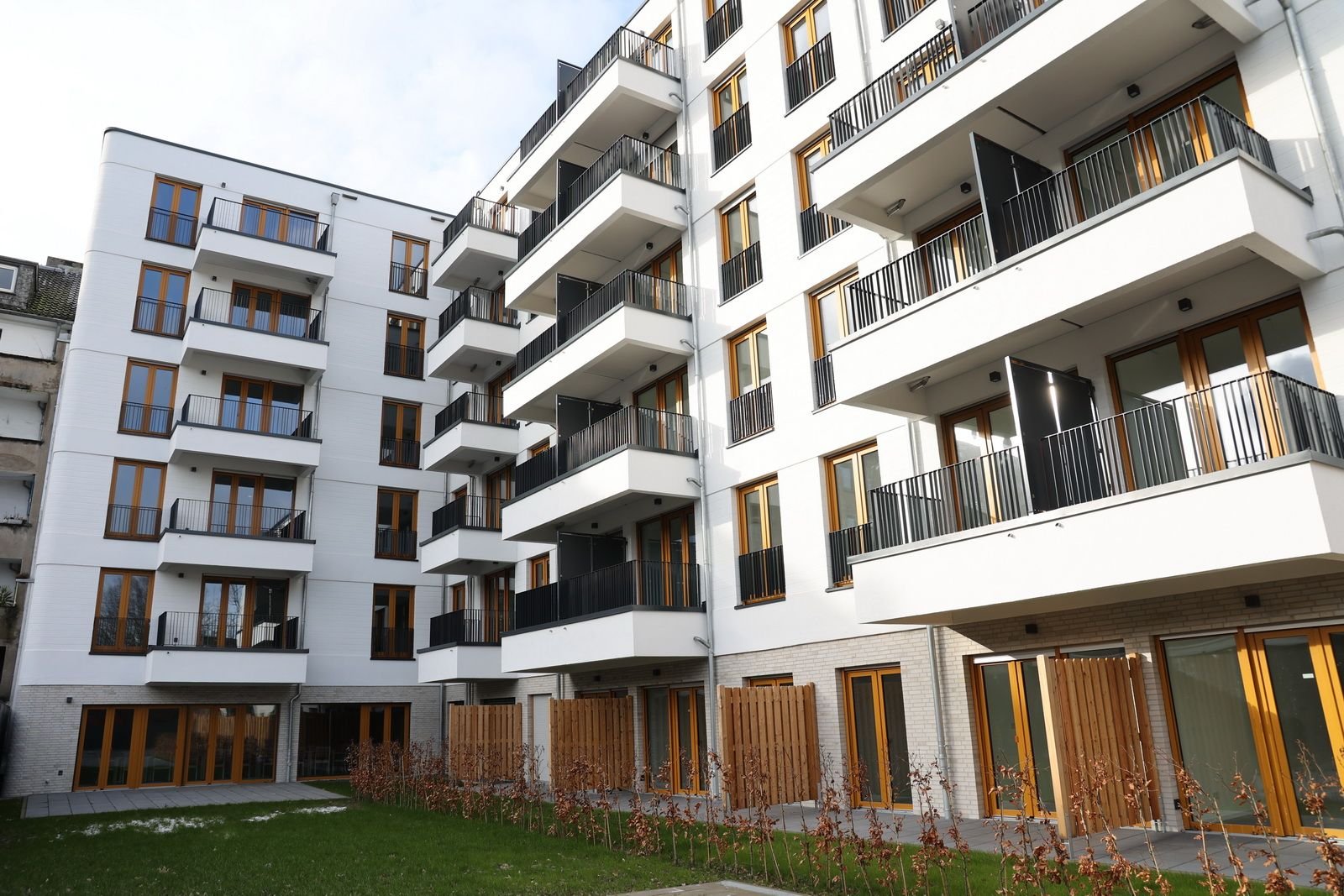 Wohnung zur Miete 1.170 € 2 Zimmer 65 m²<br/>Wohnfläche 5.<br/>Geschoss ab sofort<br/>Verfügbarkeit Koloniestr. 97-99 Neudorf - Süd Duisburg 47057