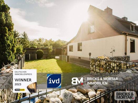 Doppelhaushälfte zum Kauf 199.000 € 5 Zimmer 111,3 m² 590 m² Grundstück Wolfen Bitterfeld-Wolfen 06766