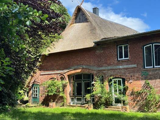Einfamilienhaus zum Kauf 999.000 € 16 Zimmer 500 m² 30.630 m² Grundstück Drage 25582