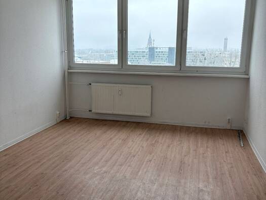Studio zur Miete 260 € 1 Zimmer 24 m² 8. Geschoss Woldegker Straße 30 Katharinenviertel Neubrandenburg 17033