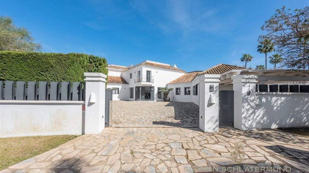 Einfamilienhaus zum Kauf provisionsfrei 9 Zimmer 734 m² 3.211 m² Grundstück Marbella 29600