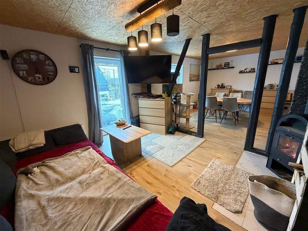 Immobilie in Rennerod - Nähe Rennerod! Wohnhaus, DHH, von innen viel modernisiert, ideal für Handwerker! - Bild 4