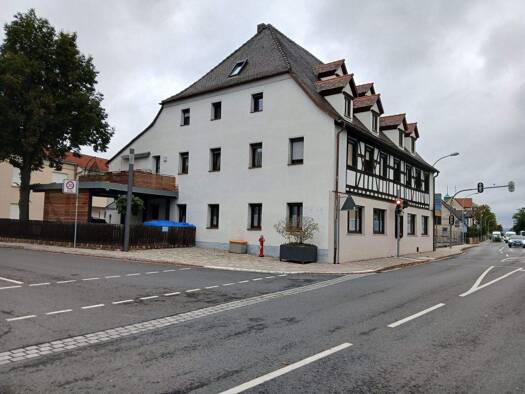 Wohnung zum Kauf 289.000 € 5 Zimmer 132 m² EG frei ab sofort Forchheimer Strasse 7 Baiersdorf 91083