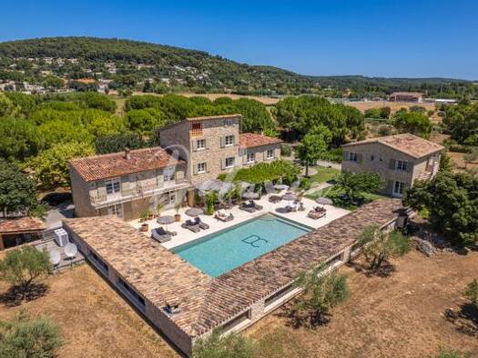 Einfamilienhaus zum Kauf 7.350.000 € 20 Zimmer 690 m² 38.000 m² Grundstück Place Georges Clemenceau 12 b La Ville Lorgues 83510