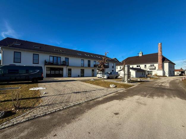 Bürofläche zur Miete 2.670 € 4 Zimmer 105 m² Bürofläche teilbar ab 105 m² Hergolding 85599