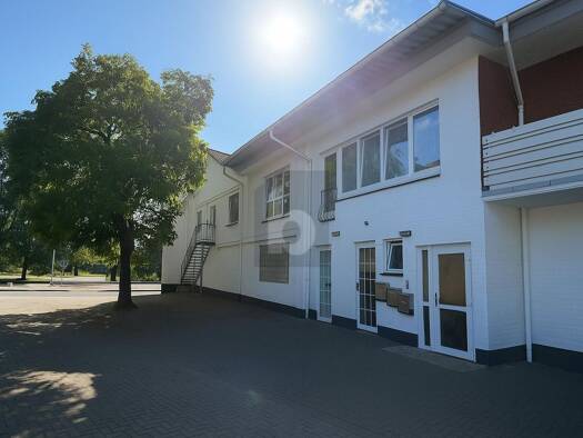 Gewerbeobjekt zum Kauf als Kapitalanlage geeignet 899.000 € 25 Zimmer 200 m² 2.080 m² Grundstück Bützfleth Stade 21683