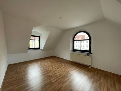 Wohnung zur Miete 330 € 2 Zimmer 55,2 m² Dachgeschoss, 2. Geschoss Markt 9 Meuselwitz Meuselwitz 04610