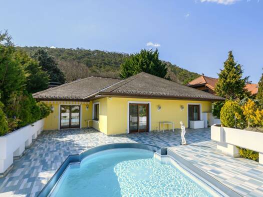 Einfamilienhaus zum Kauf 1.150.000 € 7 Zimmer 297 m² 1.065 m² Grundstück Baden 2500