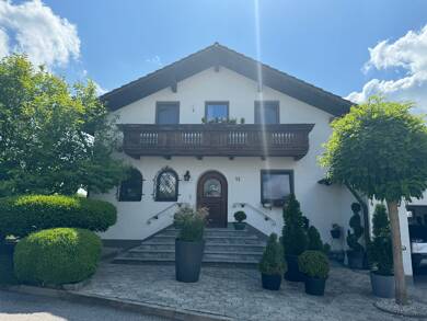Haus zum Kauf 580.000 € 8 Zimmer 218 m² 891 m² Grundstück frei ab sofort Reisbach Reisbach 94419