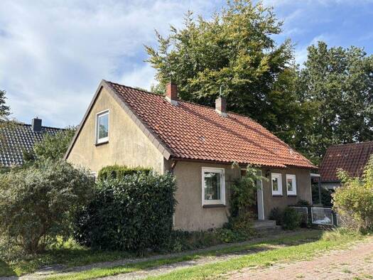 Einfamilienhaus zum Kauf 245.000 € 5 Zimmer 67 m² 717 m² Grundstück Winsen 21423