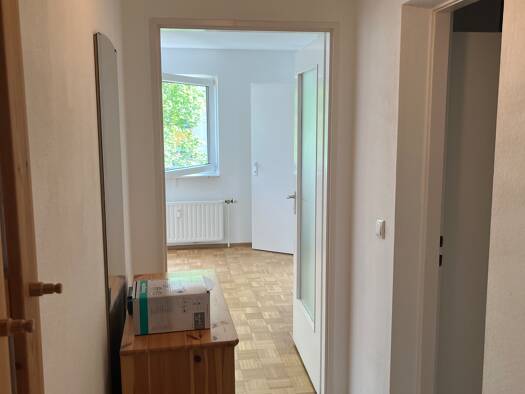 Wohnung zur Miete 820 € 1,5 Zimmer 33 m² Geschoss 2/3 frei ab 01.12.2025 Goerdelerstraße 43 Unterhaching 82008