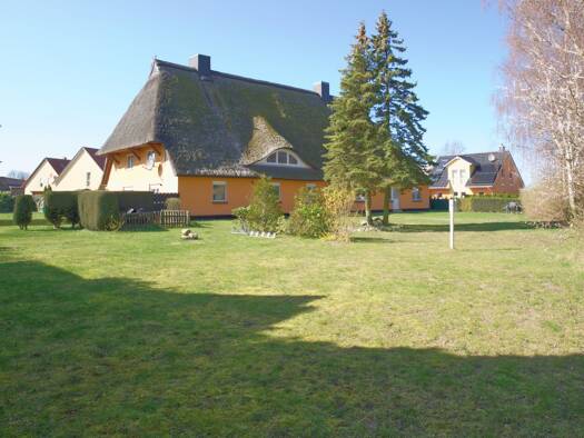 Bauernhaus zum Kauf 11 Zimmer 400 m² 2.559 m² Grundstück Dierhagen Dorf Dierhagen 18347