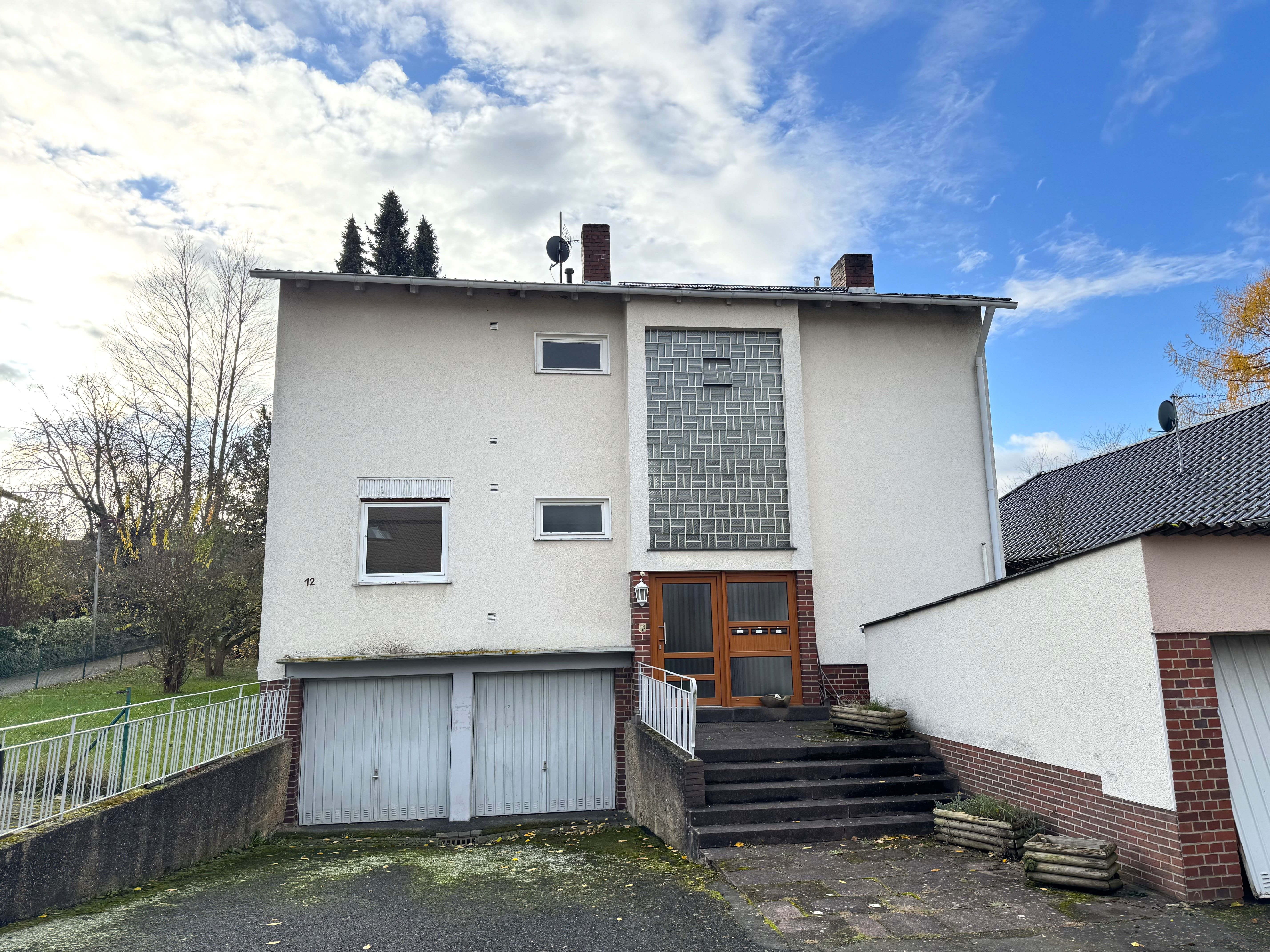 Mehrfamilienhaus zum Kauf 330.000 € 7 Zimmer 194 m²<br/>Wohnfläche 1.091 m²<br/>Grundstück Oberkaufungen Kaufungen 34260