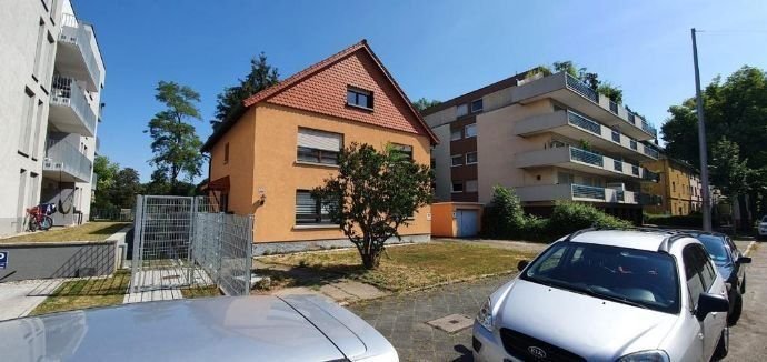 Mehrfamilienhaus zur Miete 5.000 € 7,5 Zimmer 232 m²<br/>Wohnfläche 612 m²<br/>Grundstück ab sofort<br/>Verfügbarkeit Zeppelinstraße 27 Neckarstadt - West Mannheim 68169