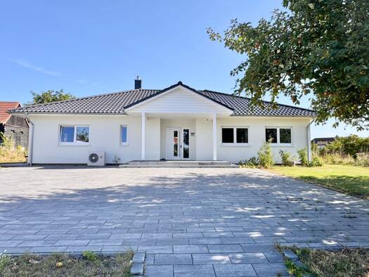 Einfamilienhaus zur Miete 2.000 € 4,5 Zimmer 160 m² 1.244 m² Grundstück Sponholz Sponholz 17039
