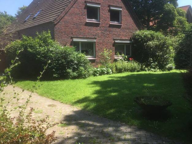 Einfamilienhaus zum Kauf 249.000 € 7 Zimmer 142 m² 1.100 m² Grundstück Innenstadt Aurich 26603
