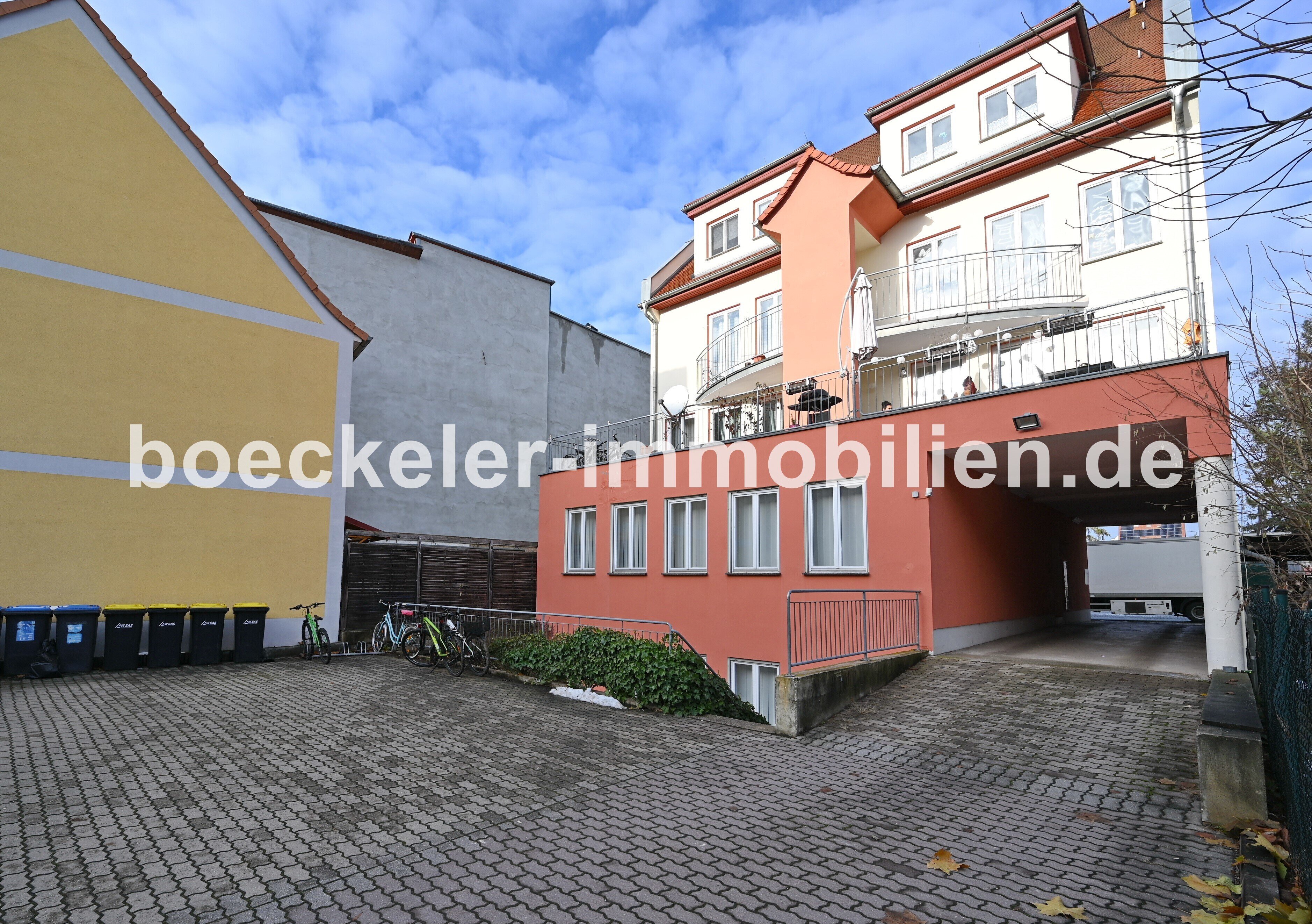 Mehrfamilienhaus zum Kauf als Kapitalanlage geeignet 590.000 € 513,5 m²<br/>Wohnfläche 522 m²<br/>Grundstück Naumburg Naumburg (Saale) 06618