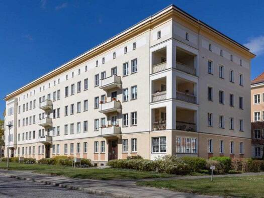 Wohnung zur Miete 403 € 3 Zimmer 63,8 m² EG Fr.-Heckert-Str. 06 Eisenhüttenstadt 15890