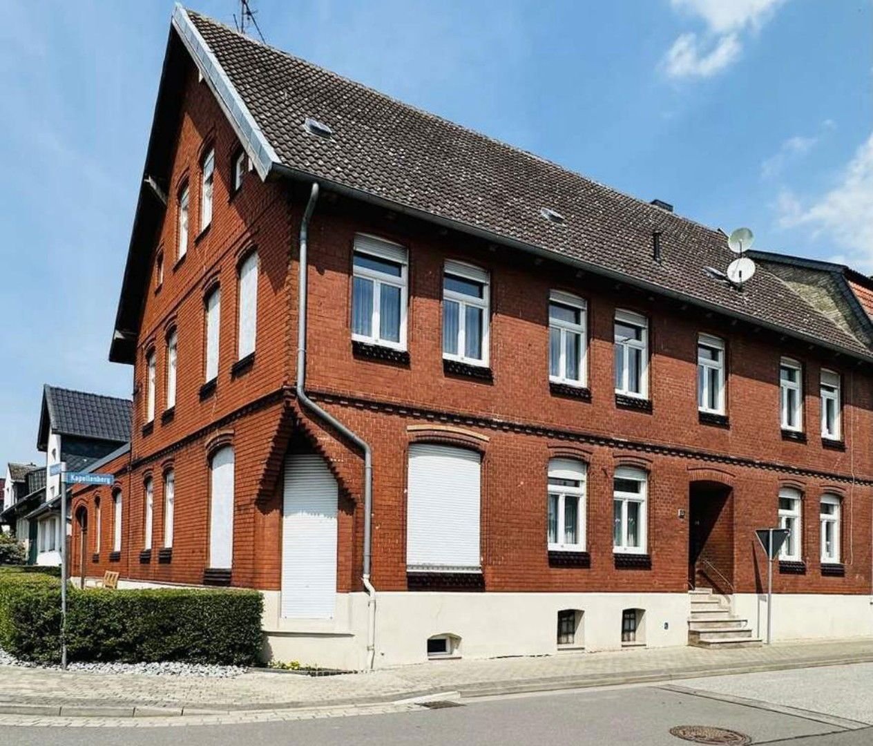 Mehrfamilienhaus zum Kauf provisionsfrei 140.000 € 11 Zimmer 250 m²<br/>Wohnfläche 374 m²<br/>Grundstück Kapellenberg 13 Klötze Klötze 38486