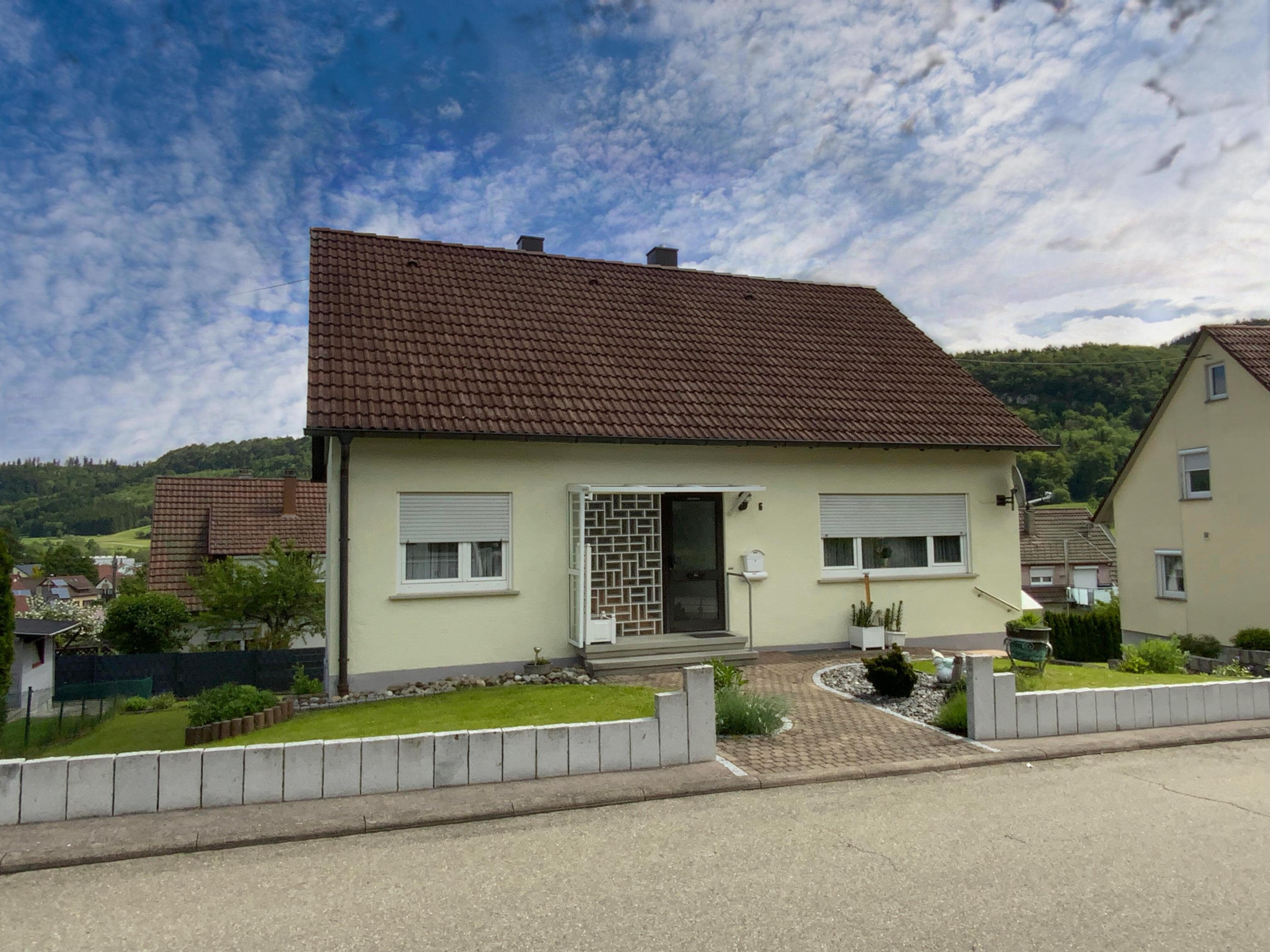 Einfamilienhaus zum Kauf 280.000 € 6 Zimmer 123 m²<br/>Wohnfläche 441 m²<br/>Grundstück Margrethausen Albstadt 72459