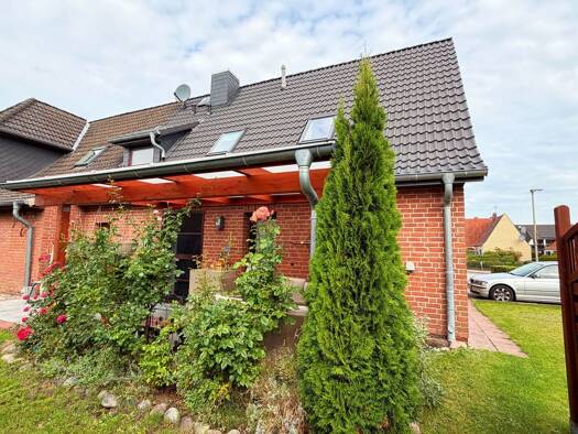 Doppelhaushälfte zum Kauf 327.000 € 4 Zimmer 113 m² 823 m² Grundstück Sülfeld Sülfeld 23867