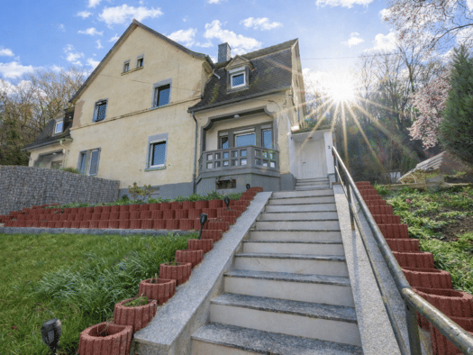 Doppelhaushälfte zum Kauf 310.000 € 6 Zimmer 185 m² 740 m² Grundstück frei ab sofort Marienstraße 2 Wellen 54441