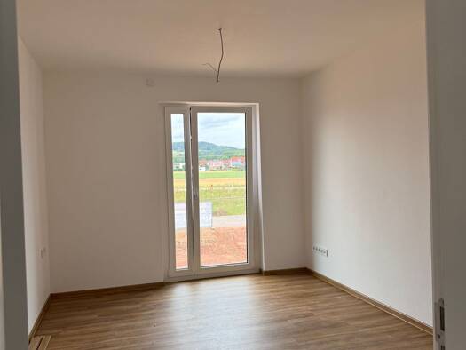 Wohnung zur Miete - Erstbezug 1.400 € 4 Zimmer 133 m² frei ab sofort Irchenrieth 92699