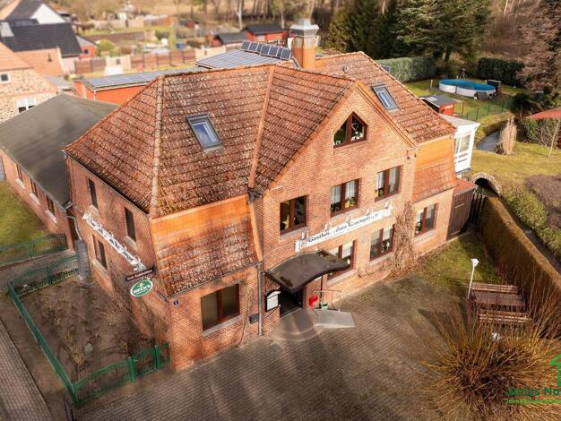 Mehrfamilienhaus zum Kauf provisionsfrei 445.000 € 9 Zimmer 446 m² 8.068 m² Grundstück Am Krullengraben 1 Weselsdorf Ludwigslust 19288