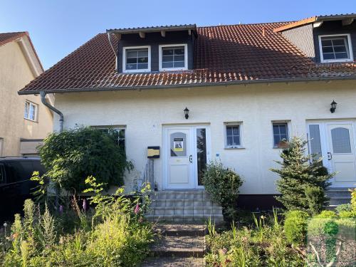 Doppelhaushälfte zum Kauf 158.800 € 5 Zimmer 98 m²<br/>Wohnfläche 229 m²<br/>Grundstück Lomske Lomske 02627