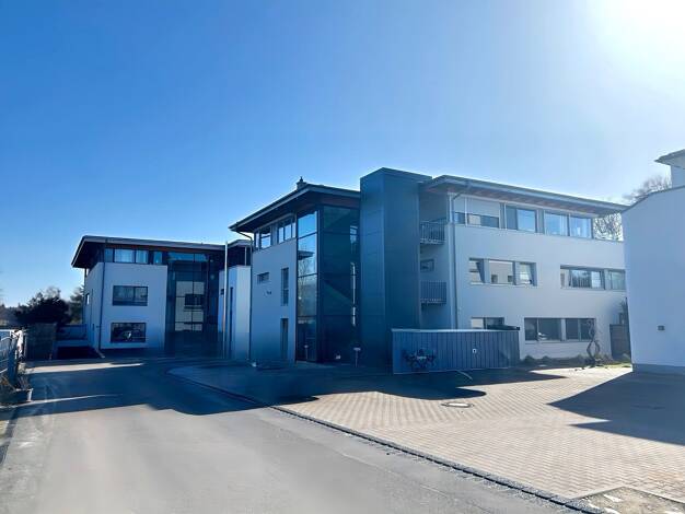 Wohnung zur Miete 1.790 € 3 Zimmer 136 m² Geschoss 1/3 frei ab 01.04.2026 Hauptstraße 139 Heroldsberg 90562