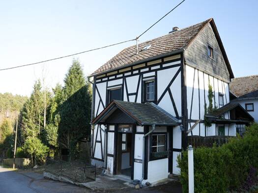 Einfamilienhaus zum Kauf 129.000 € 24 Zimmer 265 m² 1.845 m² Grundstück Schnellbach Beltheim / Schnellbach 56290
